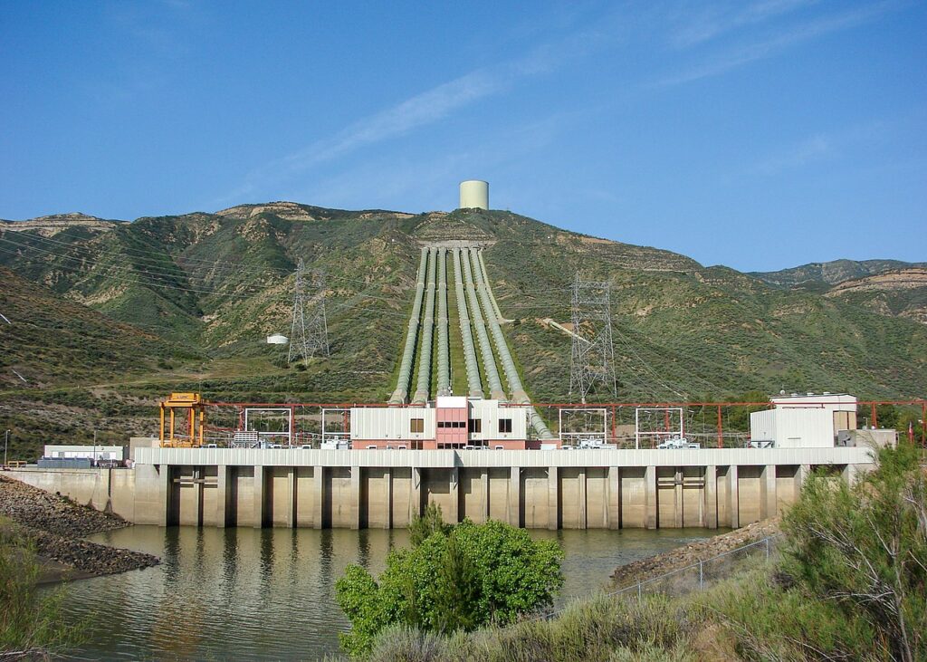 Castaic_Power_Plant_Front