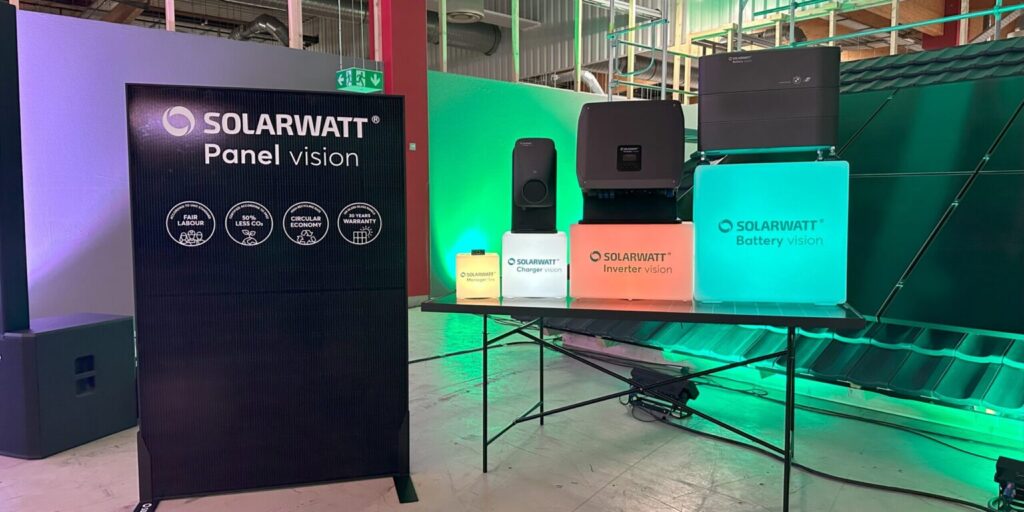 Solarwatt_Serie_Vision_2024-scaled-e1730994718561-1536×768