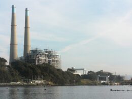1280px-Moss_Landing_Power_Plant_p1270026