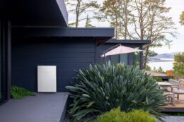 tesla-powerwall-2-home-battery-2048×1366