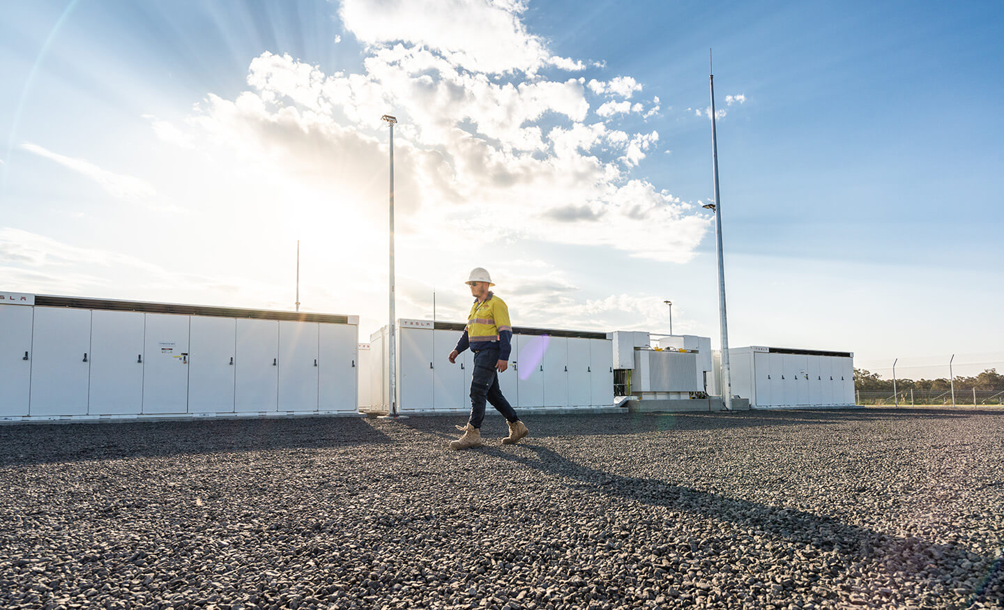 Australian state’s new green bank has AU$1 billion to invest in big batteries, other projects