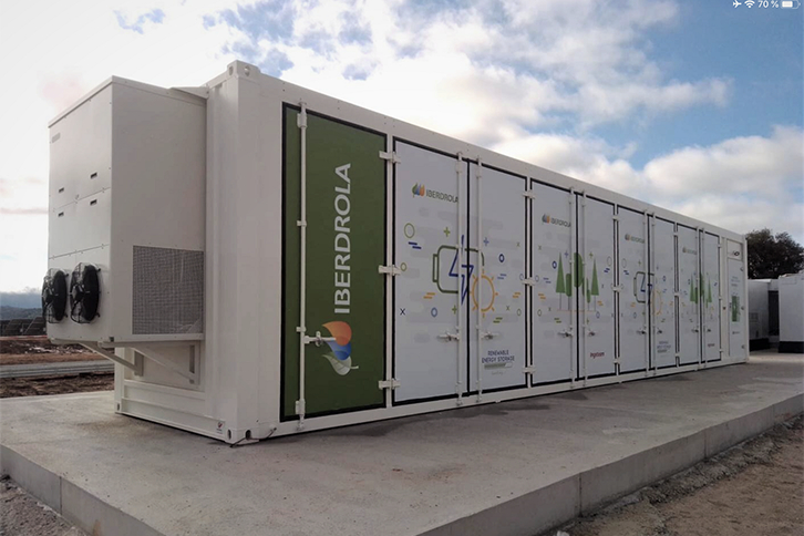 Batteries with 200 Wh storage per kW of solar capacity could mitigate curtailment in Spain