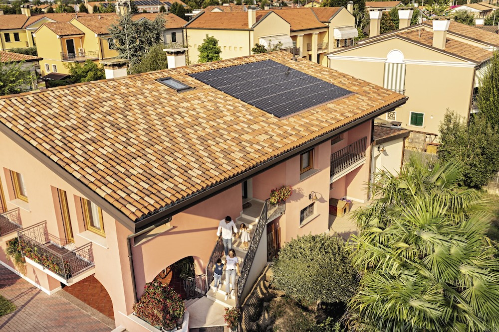 Italy nears 12 GWh of battery storage as solar tops 46 GW
